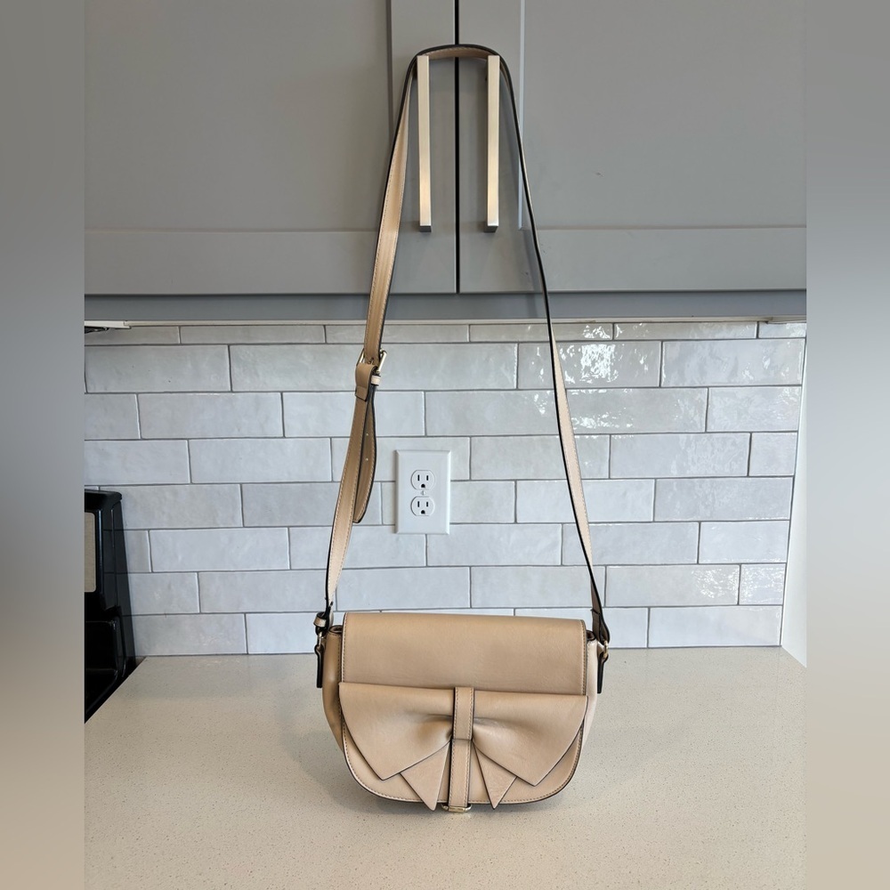 Gianni Bini Lucy Bone Bow Vegan Leather Crossbody Bag Purse Ivory Cream NWOT